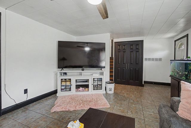 844 Sunset Drive 844 Sunset Drive, Englewood, OH 45322