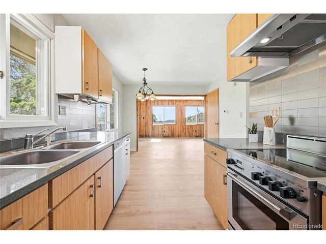 10568 Walters Cir, Morrison, CO 80465