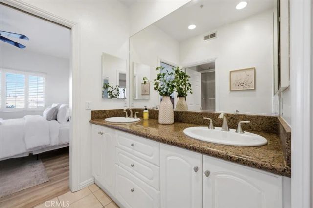 10833 Kling Street 4, North Hollywood, CA 91602