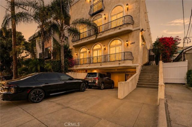 10833 Kling Street 4, North Hollywood, CA 91602