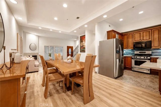 10833 Kling Street 4, North Hollywood, CA 91602