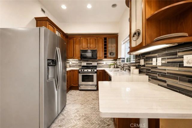 10833 Kling Street 4, North Hollywood, CA 91602