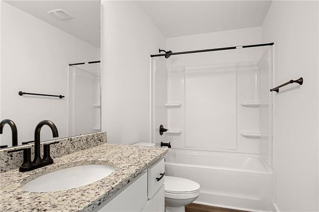 115 Indian Wells Court, Harmony, NC 28634