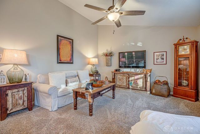 1211 Redbud Circle, Germantown, OH 45327