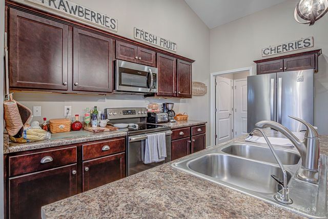 1211 Redbud Circle, Germantown, OH 45327