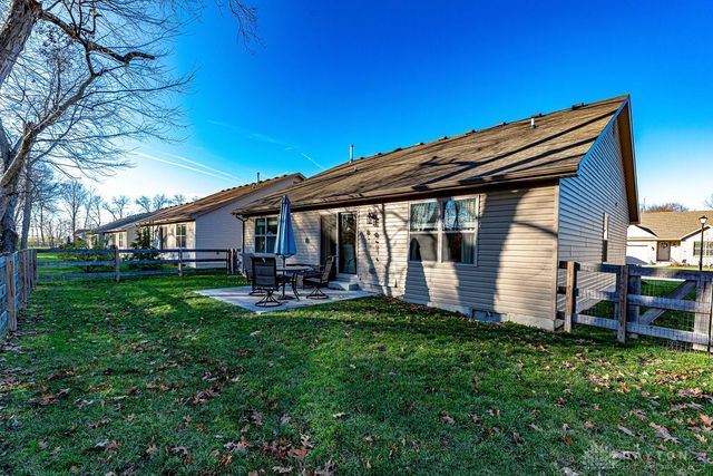 1211 Redbud Circle, Germantown, OH 45327