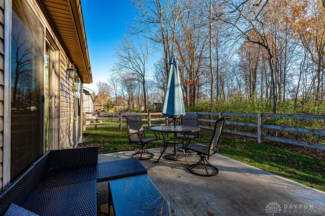 1211 Redbud Circle, Germantown, OH 45327