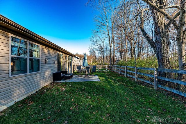 1211 Redbud Circle, Germantown, OH 45327