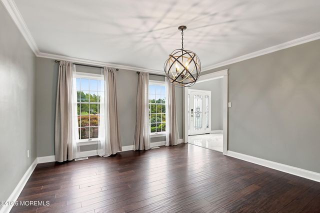 27 Steeple Chase Road, Millstone, NJ 08535
