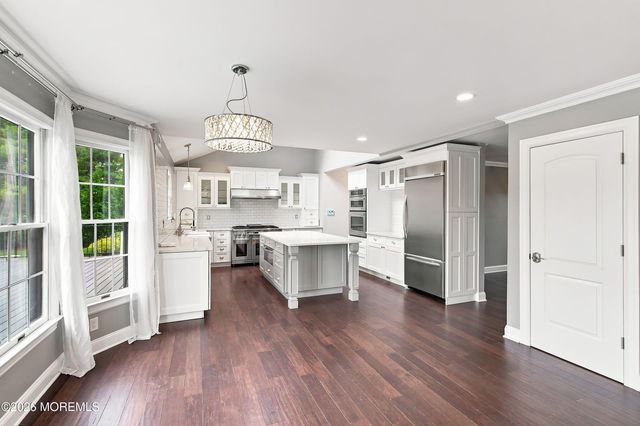 27 Steeple Chase Road, Millstone, NJ 08535