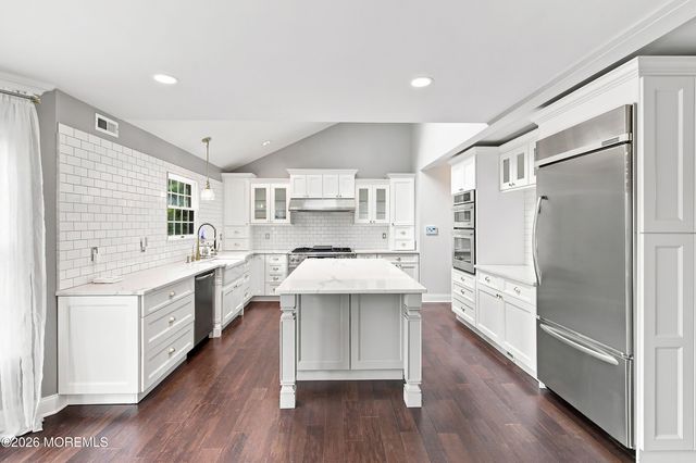 27 Steeple Chase Road, Millstone, NJ 08535