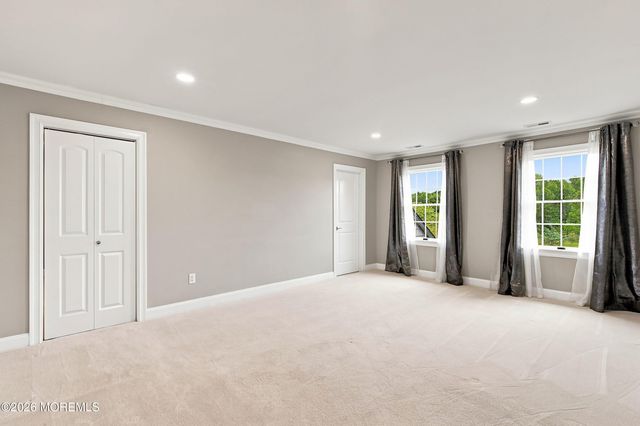 27 Steeple Chase Road, Millstone, NJ 08535