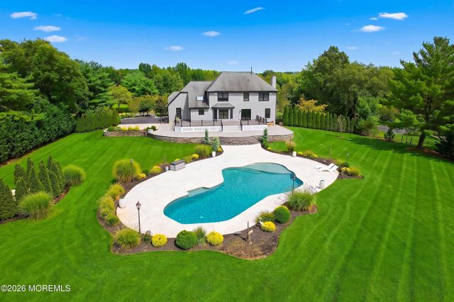 27 Steeple Chase Road, Millstone, NJ 08535