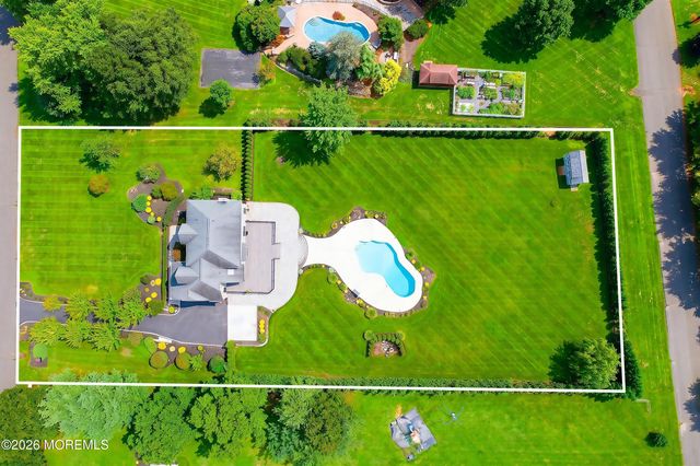 27 Steeple Chase Road, Millstone, NJ 08535