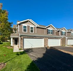 600 W 39th Place, Hobart, IN 46342