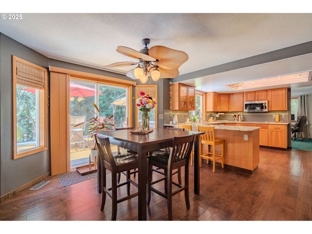 18511 Ne 181ST St, Brush Prairie, WA 98606