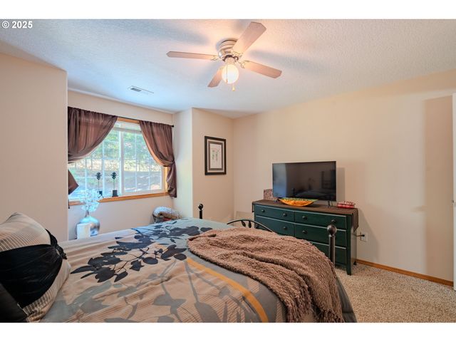 18511 Ne 181ST St, Brush Prairie, WA 98606