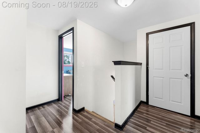 21708 Powers Avenue, Dearborn Heights, MI 48125