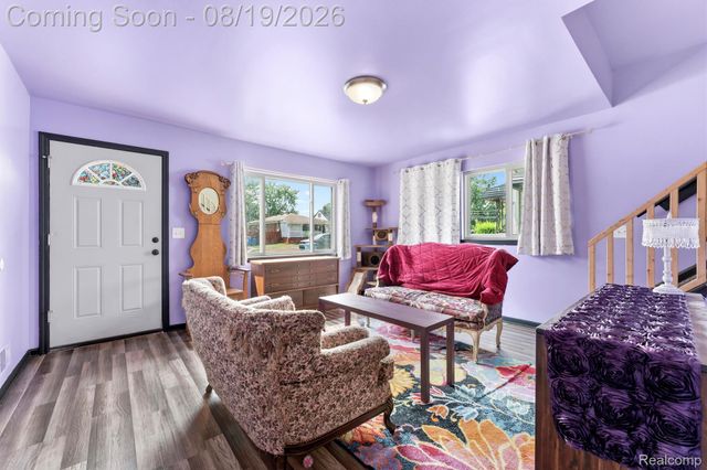 21708 Powers Avenue, Dearborn Heights, MI 48125