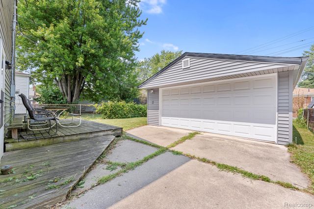 21708 Powers Avenue, Dearborn Heights, MI 48125