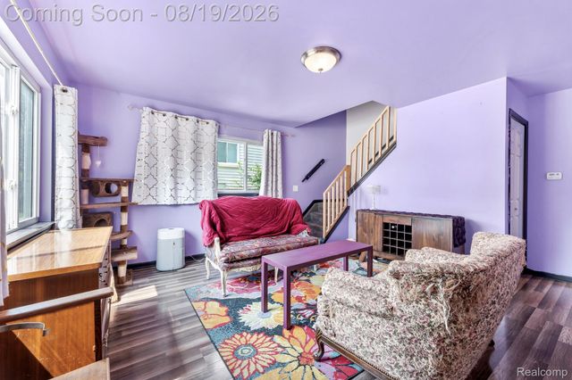 21708 Powers Avenue, Dearborn Heights, MI 48125