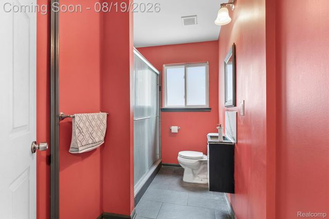 21708 Powers Avenue, Dearborn Heights, MI 48125
