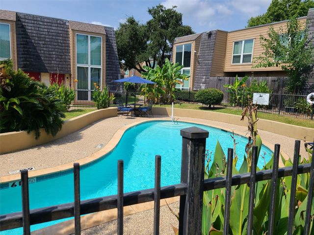 16120 Stuebner Airline Road 502, Spring, TX 77379