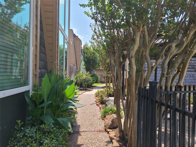 16120 Stuebner Airline Road 502, Spring, TX 77379