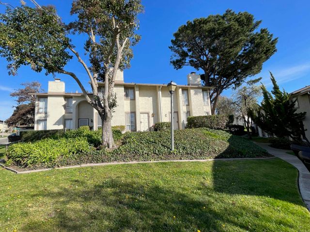 61 Greenview Ln, Richmond, CA 94803