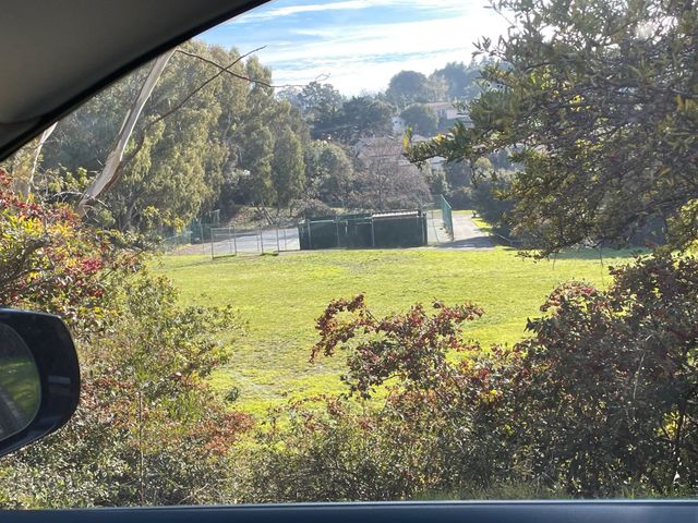 61 Greenview Ln, Richmond, CA 94803