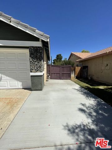 2611 Gemstone Avenue, Palmdale, CA 93551