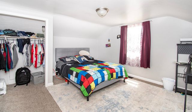 523 E Wayne Street, Kendallville, IN 46755