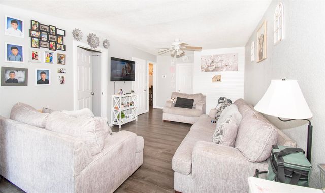 523 E Wayne Street, Kendallville, IN 46755