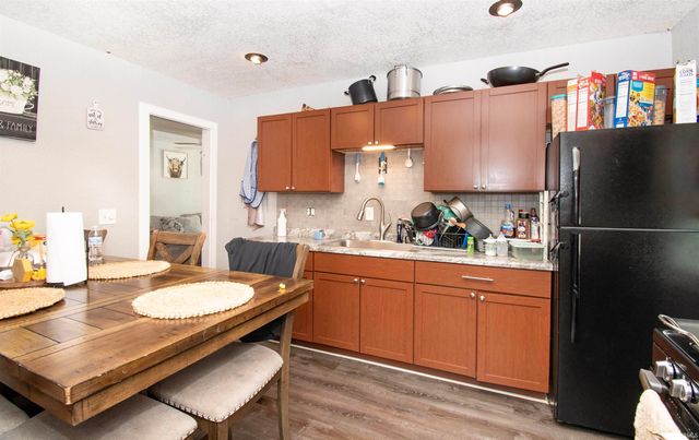 523 E Wayne Street, Kendallville, IN 46755