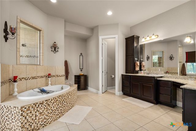 814 Haven Point Loop, New Braunfels, TX 78132