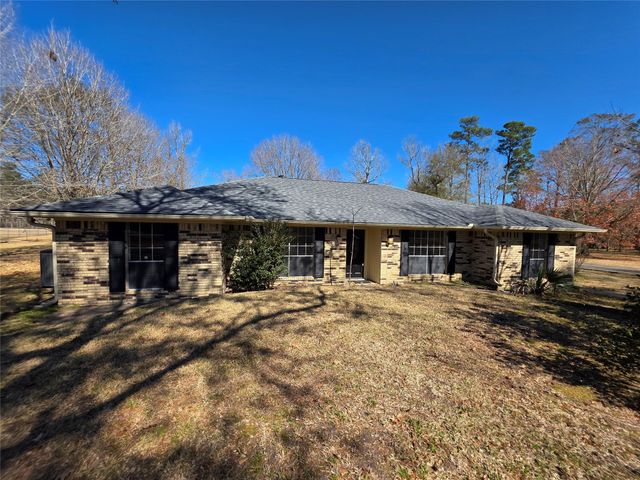 8708 W Fox Road, Orange, TX 77632