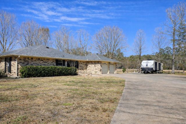 8708 W Fox Road, Orange, TX 77632