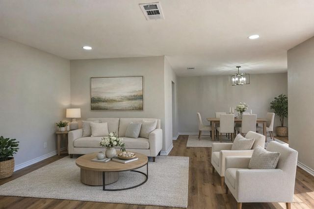 8708 W Fox Road, Orange, TX 77632