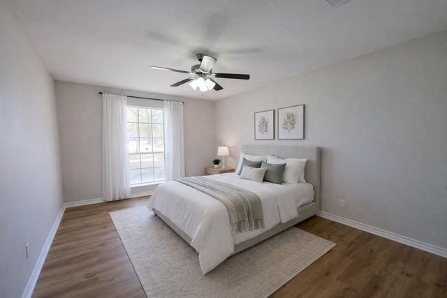 8708 W Fox Road, Orange, TX 77632