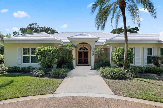 5 Country Road E A, Vlg Of Golf, FL 33436
