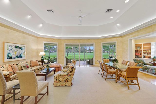 5 Country Road E A, Vlg Of Golf, FL 33436