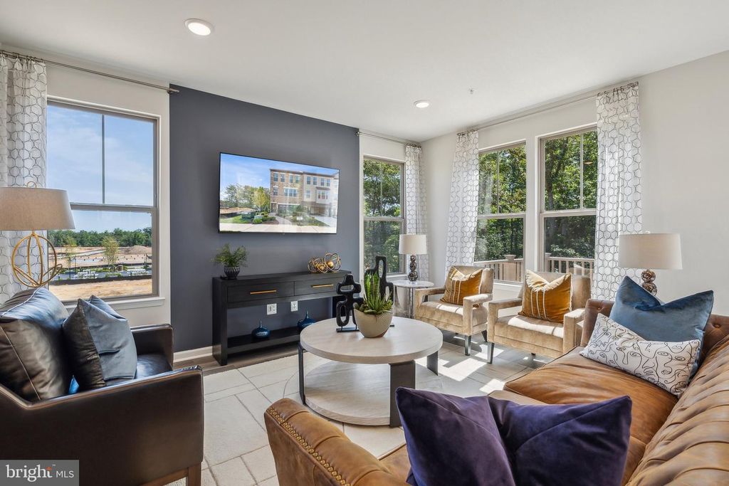 Image 13 of property listing at 7047 WOODLANDS GREEN RD, Brandywine, MD 20613