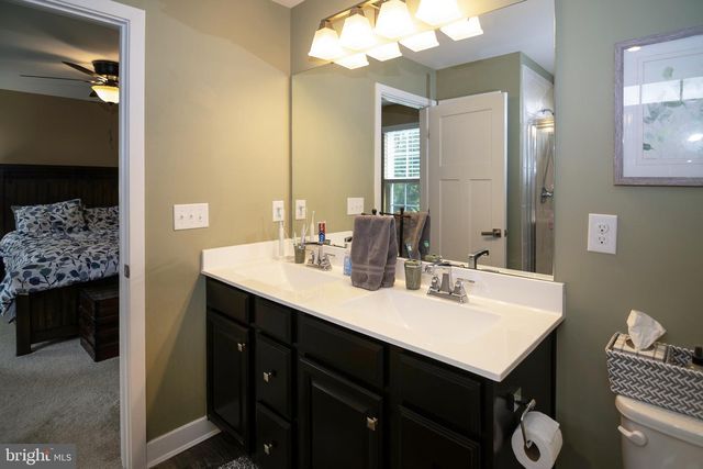 20 PEACOCK CIR, Sewell, NJ 08080