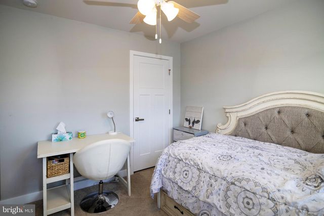 20 PEACOCK CIR, Sewell, NJ 08080
