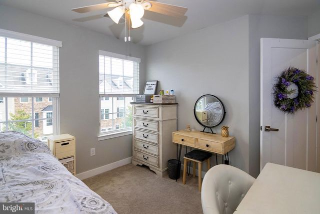20 PEACOCK CIR, Sewell, NJ 08080