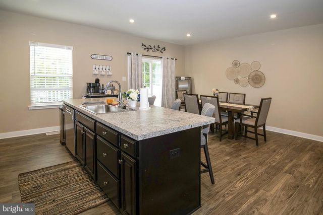 20 PEACOCK CIR, Sewell, NJ 08080