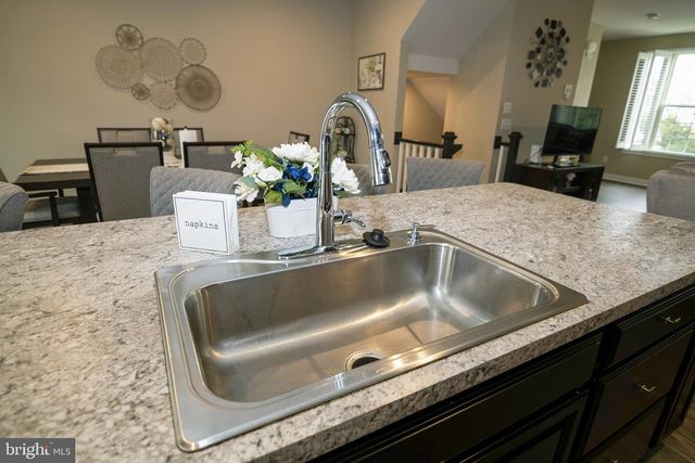 20 PEACOCK CIR, Sewell, NJ 08080