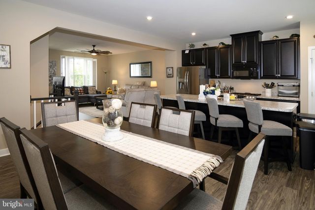 20 PEACOCK CIR, Sewell, NJ 08080