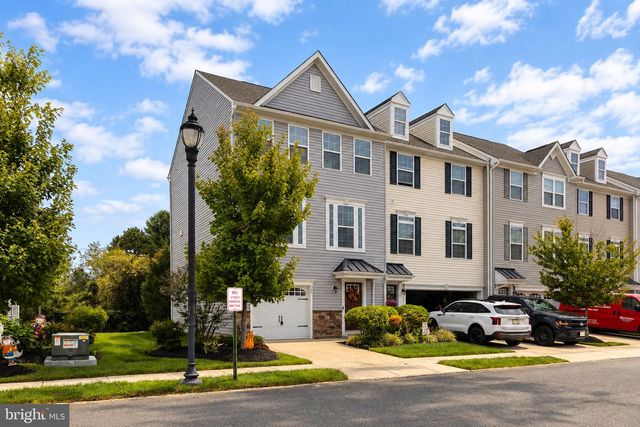 20 PEACOCK CIR, Sewell, NJ 08080