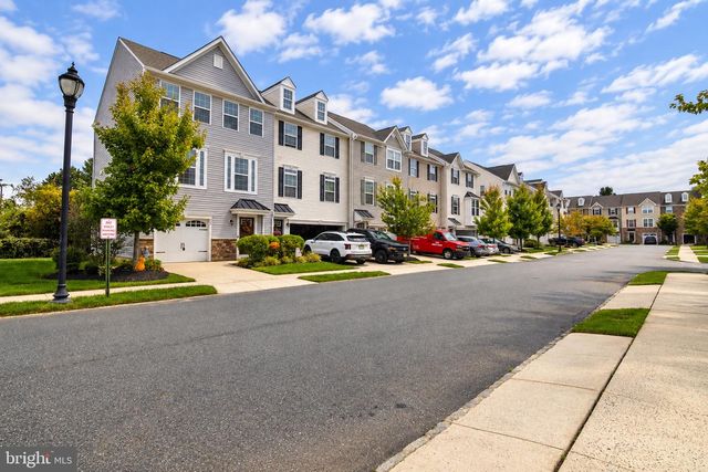 20 PEACOCK CIR, Sewell, NJ 08080